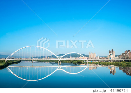 Crescent Bridge, skyline, river, new taipei Crescent Bridge, skyline, river, new taipei 42490724