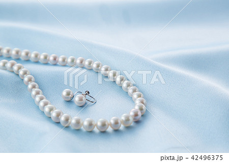 真珠のアクセサリー 42496375