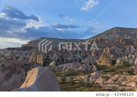 トルコ カッパドキア 太陽の陽を浴びたローズバレー トルコ カッパドキア 太陽の陽を浴びたローズバレー 42498120