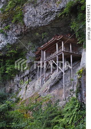 【国宝】三徳山 三佛寺（三仏寺）投入堂（奥院・蔵王殿） 42498471