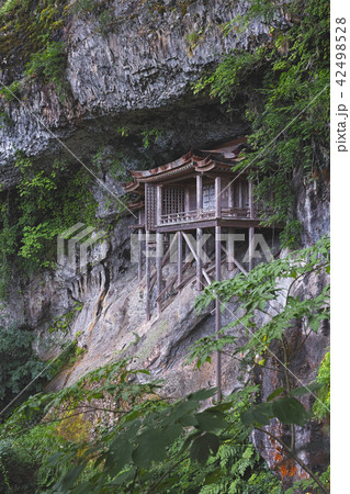 【国宝】三徳山 三佛寺（三仏寺）投入堂（奥院・蔵王殿） 42498528