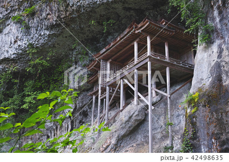 【国宝】三徳山 三佛寺（三仏寺）投入堂（奥院・蔵王殿） 42498635