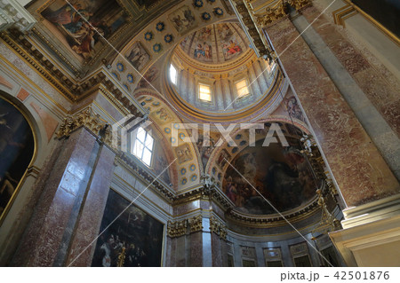 Inside the Basilica San Domenico, Bologna, Italy 42501876