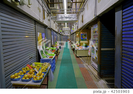 【門司中央市場 シャッター通り】 福岡県北九州市門司区老松町1 【門司中央市場 シャッター通り】 福岡県北九州市門司区老松町1 42503903
