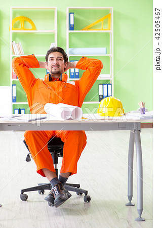 Construction supervisor planning new project in office Construction supervisor planning new project in office 42505467