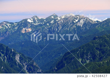 北アルプス水晶岳山頂からの山々 白馬三山 白馬岳、杓子岳、白馬鑓ヶ岳 北アルプス水晶岳山頂からの山々 白馬三山 白馬岳、杓子岳、白馬鑓ヶ岳 42508427