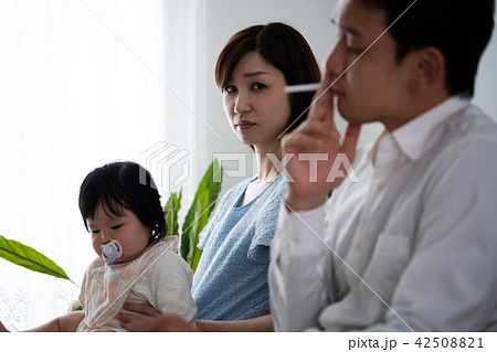 赤ちゃんの受動喫煙イメージ 42508821