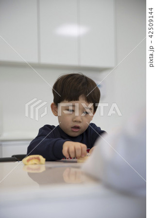 一人 1人 子供 42509144