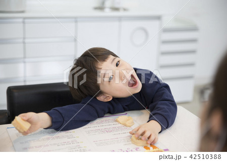 一人 1人 子供 42510388