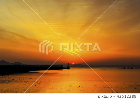 糸島半島船越湾の夕日 糸島半島船越湾の夕日 42512289