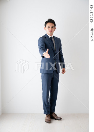 ビジネスマン、握手 ビジネスマン、握手 42513448