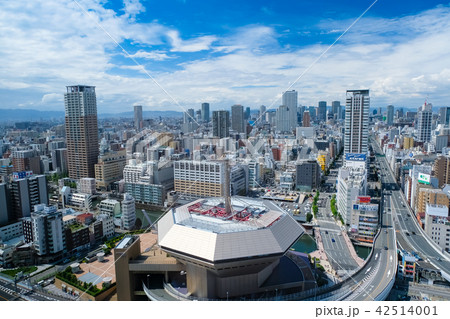 大阪 難波から北方向の街並み 42514001