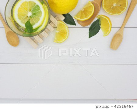 Fresh lemon in water and lemon slice 42516467