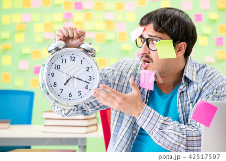 Student with many conflicting priorities Student with many conflicting priorities 42517597