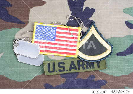US ARMY Private First Class rank patch, dog tags  42520378