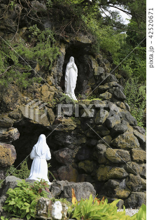 函館　ルルドの泉　トラピスチヌ修道院 42520671