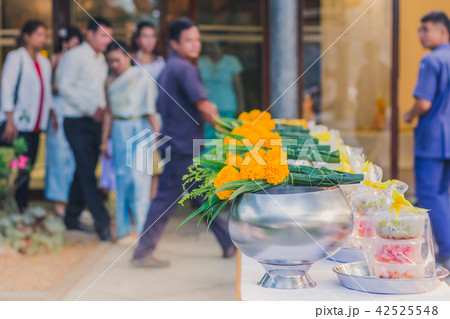 To make merit by offering food to monk ceremony To make merit by offering food to monk ceremony 42525548