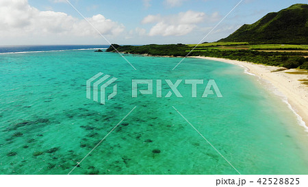 ドローン映像：石垣島の明石海岸 42528825