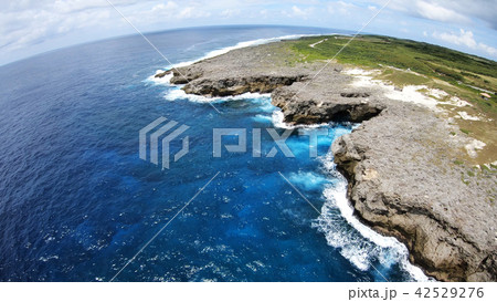 ドローン映像：波照間島の日本最南端 42529276