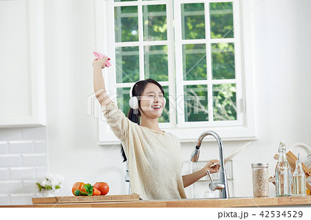 韓国人 女性 音楽 42534529