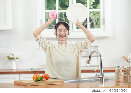 韓国人 女性 音楽 42534542