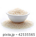 Japan rice dry in bowl on white background 42535565
