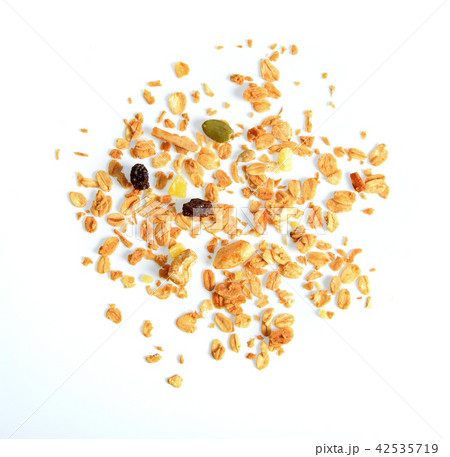 Whole grains on white background 42535719