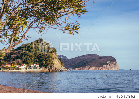 View of the stony beach in Petrovac 42537862