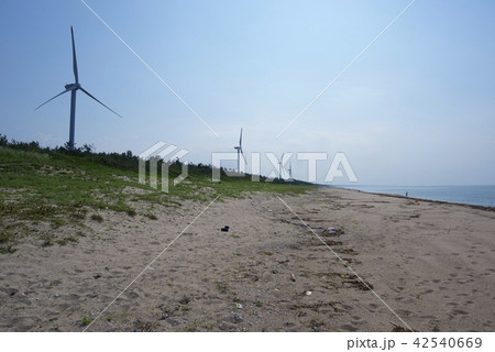 鳥取県の北条砂丘風力発電所の風車 42540669