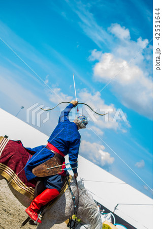 Ottoman horseman archer riding and shooting Ottoman horseman archer riding and shooting 42551644