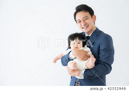 ビジネスマン　赤ちゃん 42552949