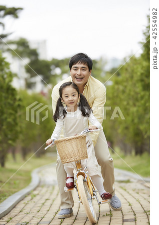 人物 子供 女の子 42554982