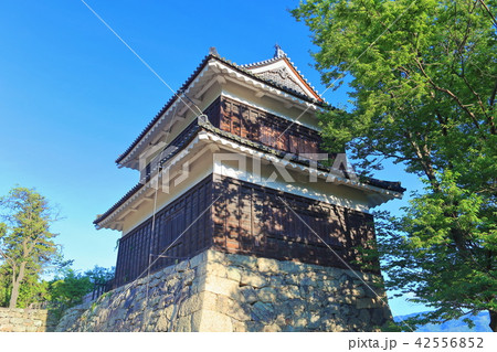 晴天下の上田城西櫓　 42556852