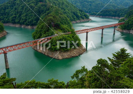 南アルプスあぷとライン 大井川鐵道井川線 せっそ湖に浮かぶ奥大井湖上駅 南アルプスあぷとライン 大井川鐵道井川線 せっそ湖に浮かぶ奥大井湖上駅 42558029