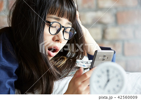 女性　朝　ライフスタイル 42560009