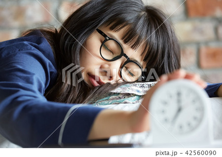 女性　朝　ライフスタイル 42560090