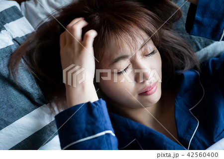 女性　ライフスタイル　リラックス 42560400