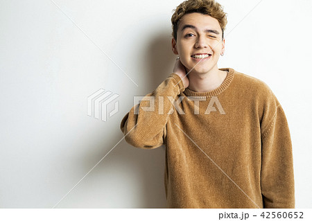 男性 外国人 ポートレート 表情の写真素材