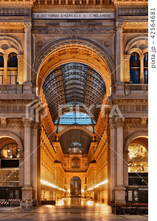 Galleria Vittorio Emanuele II interior 42564681