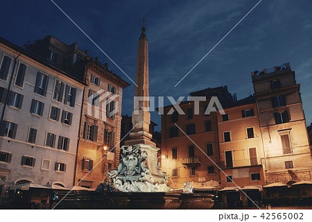 Piazza della Rotonda 42565002