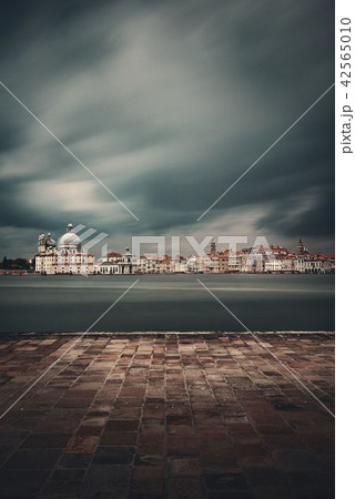 City skyline of Venice long exposure 42565010