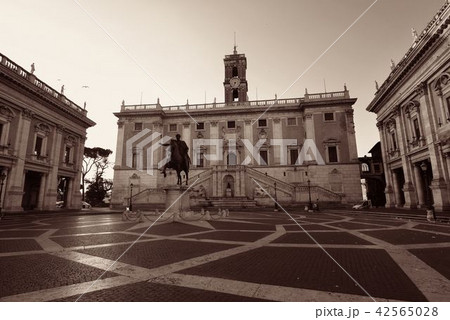 Piazza del Campidoglio 42565028