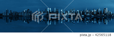 Midtown Manhattan skyline 42565118