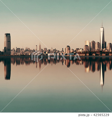Manhattan downtown skyline 42565229