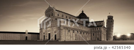 Leaning tower cathedral in Pisa night panorama 42565340