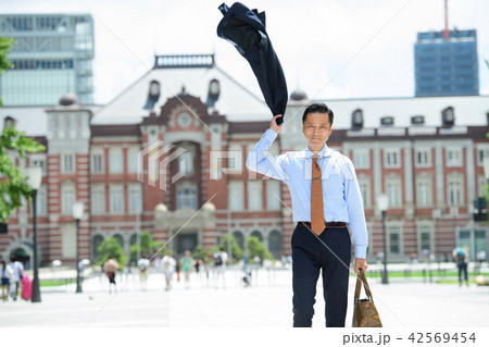 ミドルビジネスマン TOKYO ビジネスイメージ ミドルビジネスマン TOKYO ビジネスイメージ 42569454