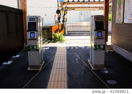 鶴見線弁天橋駅の改札入口 鶴見線弁天橋駅の改札入口 42569921