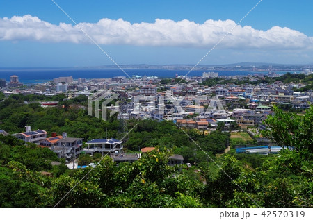 浦添市を展望 浦添市を展望 42570319