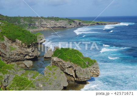 喜屋武岬付近の海 42571671