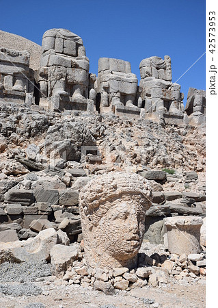 トルコ 世界遺産 ネムルトダール ネムルトダーゥ 東のテラス 神々の神殿 トルコ 世界遺産 ネムルトダール ネムルトダーゥ 東のテラス 神々の神殿 42573953